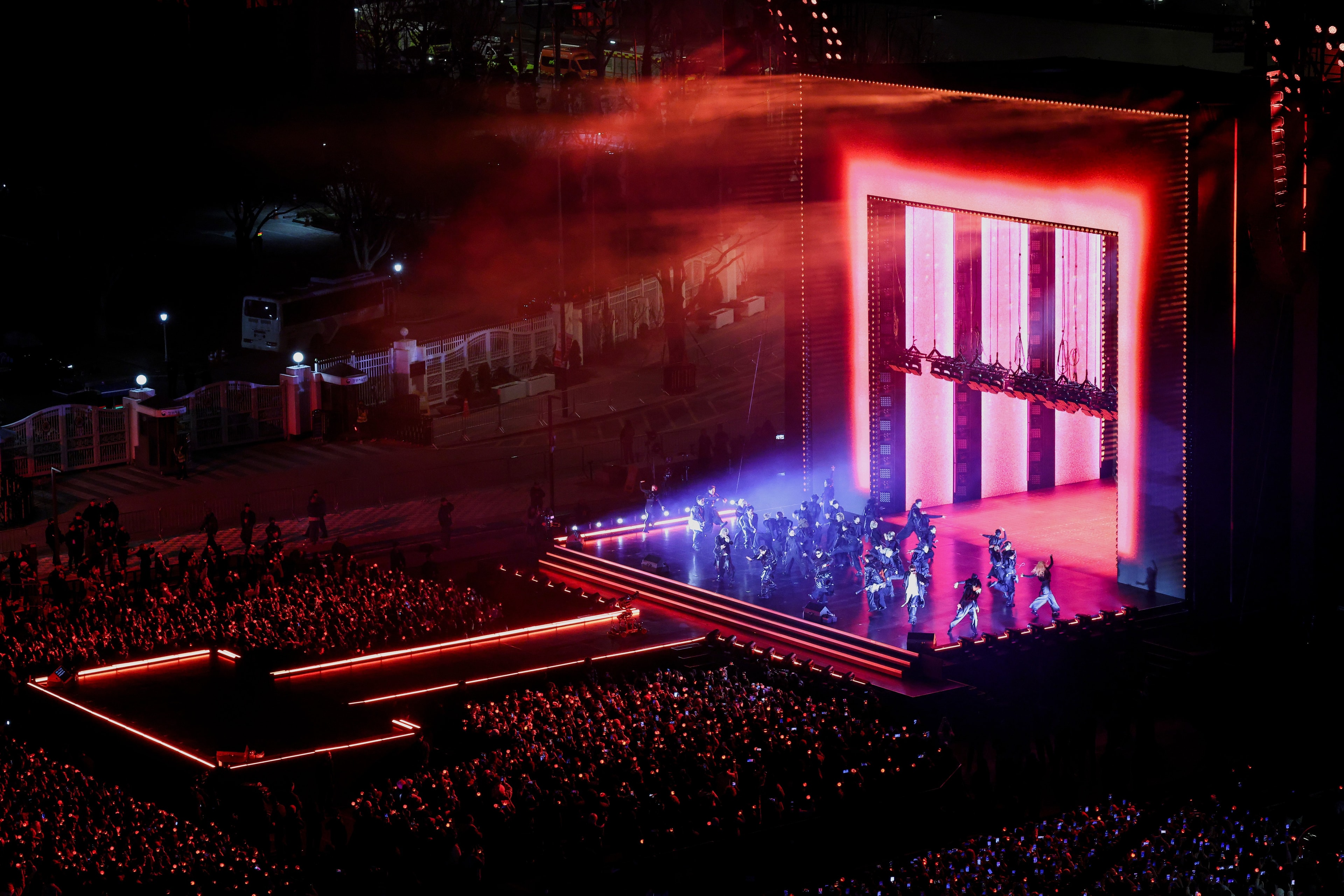 BTS comeback show’s turnout falls short, sparking Hybe selloff